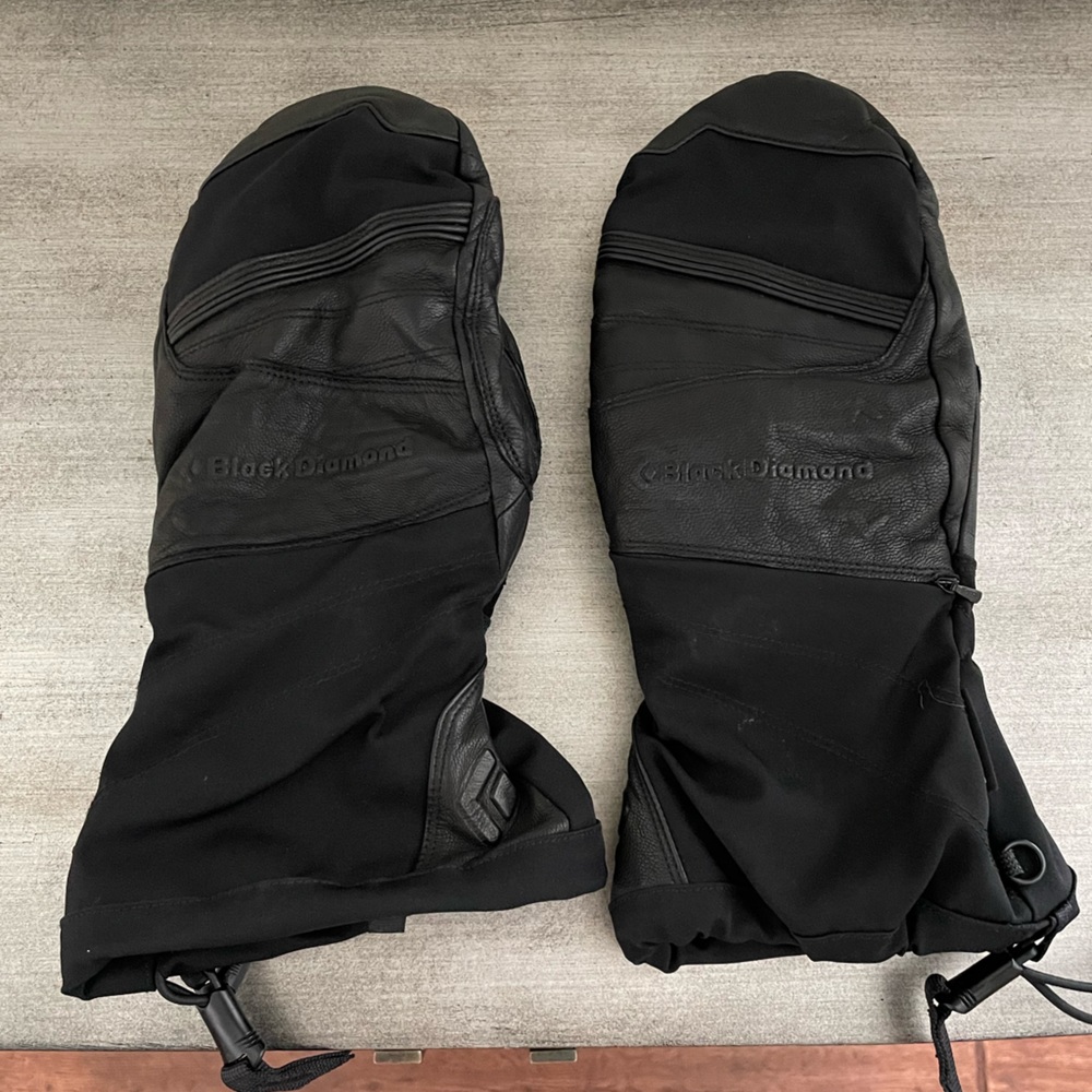 Black Diamond womens gore tex mitts size M
